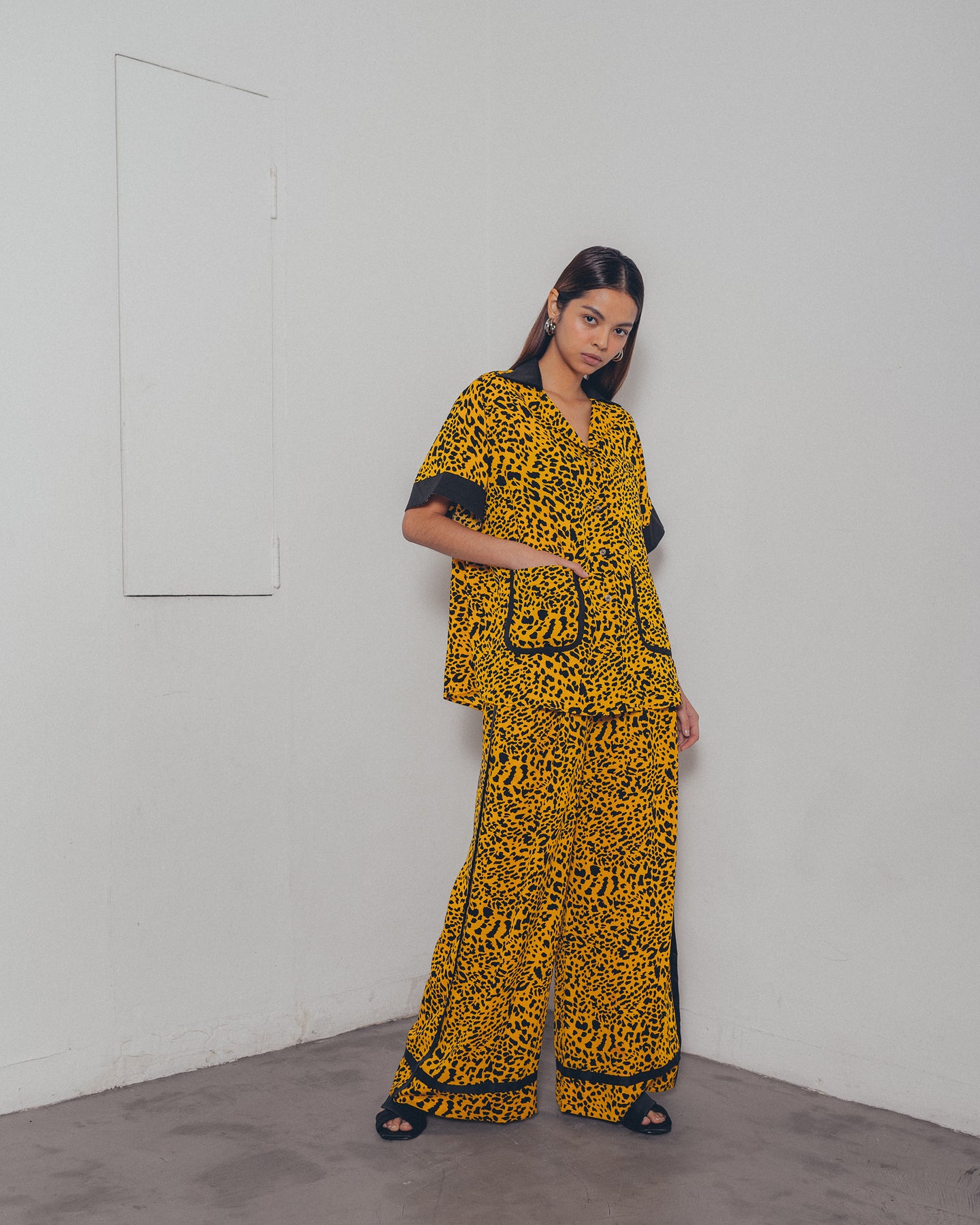 YELLOW LEOPARD PRINT WIDE LEG PANTS