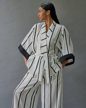 BLACK STRIPES TOP
